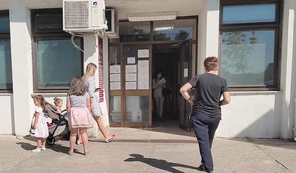 Dežurne službe: Otvorena tri doma zdravlja