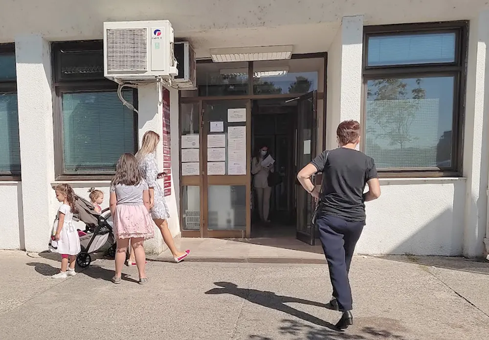 Dežurne službe: Otvorena tri doma zdravlja