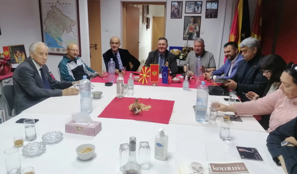 &Scaron;tampaće poseban tematski broj Komune posvećen crnogorsko-makedonskom prijateljstvu