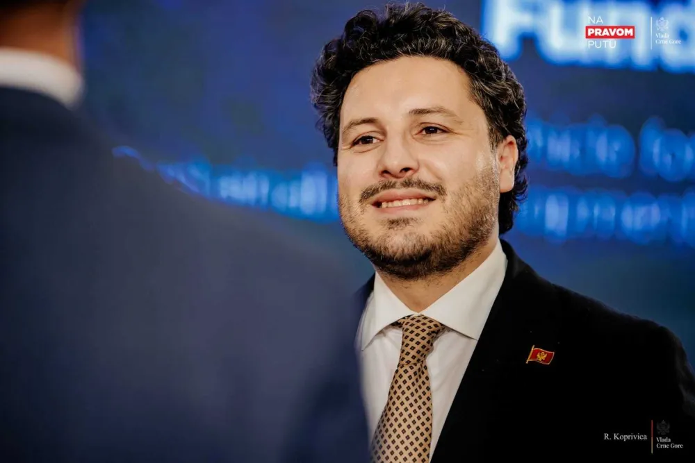 Abazović: Država od trajekta za godinu prihodovala vi&scaron;e od osam miliona eura