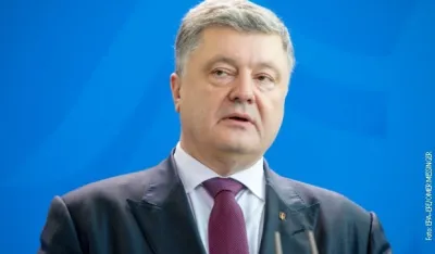 Poro&scaron;enko odgovorio Rusiji fotografijom pored zarobljenog ruskog tenka