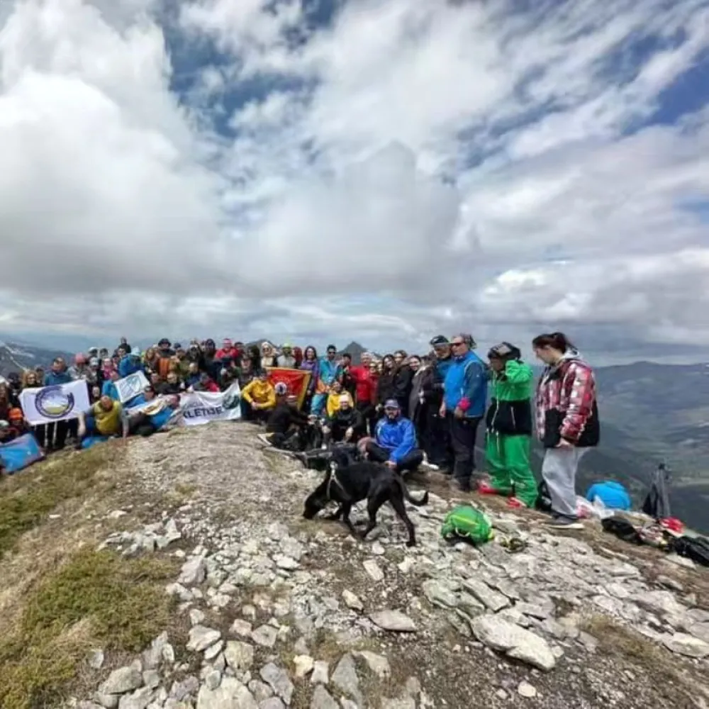 Planinarski pohod na vrh Tromeđa: Učestvovalo preko 40 planinara