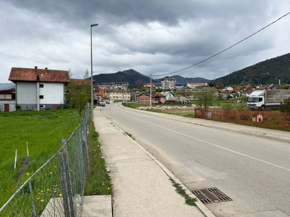 Plav: Mјe&scaron;tani&nbsp;Јezerske ulice traže postavljanje "ležećih policaјaca"