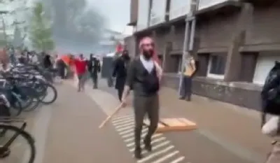 (VIDEO) Policija prekinula propalestinski protest u Amsterdamu, uhap&scaron;eno 125 osoba