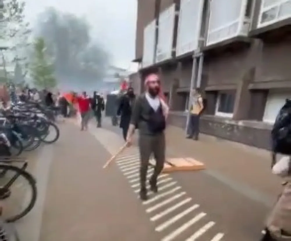 (VIDEO) Policija prekinula propalestinski protest u Amsterdamu, uhap&scaron;eno 125 osoba