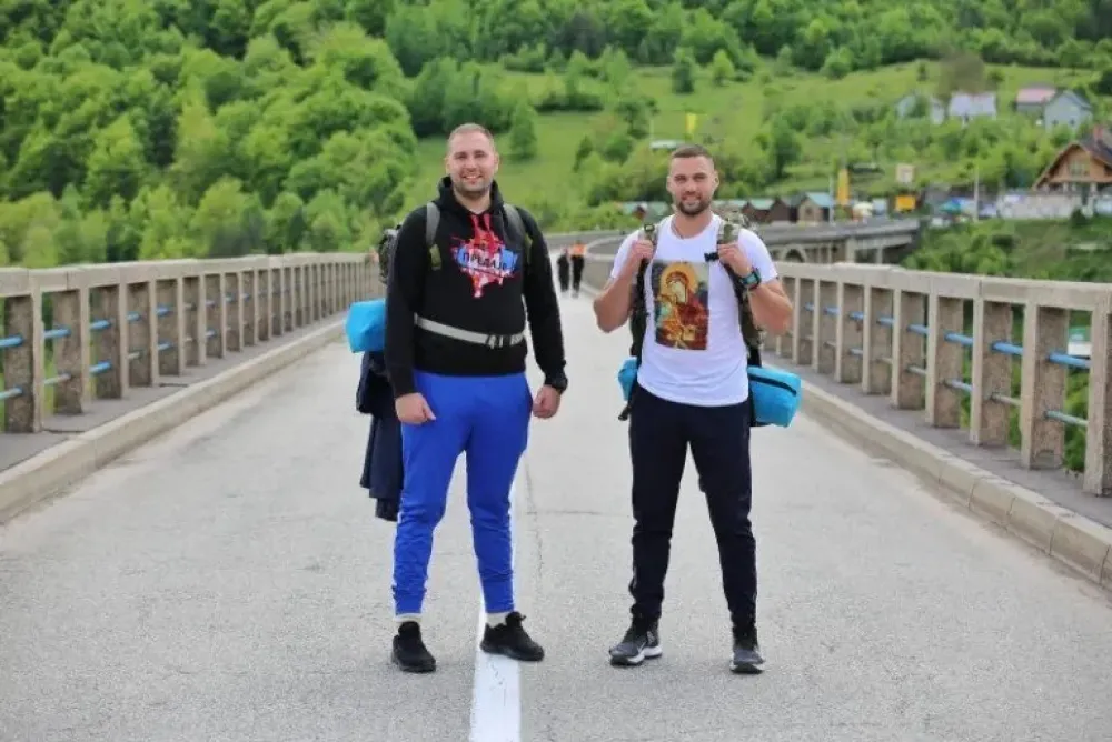 Pljevljaci krenuli na hodoča&scaron;će put manastira Ostrog
