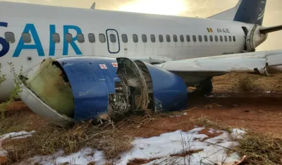 (VIDEO) Boing 737 sletio sa piste u Senegalu: Povrijeđeno 10 osoba