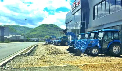 Pje&scaron;aci ostaju bez trotoara