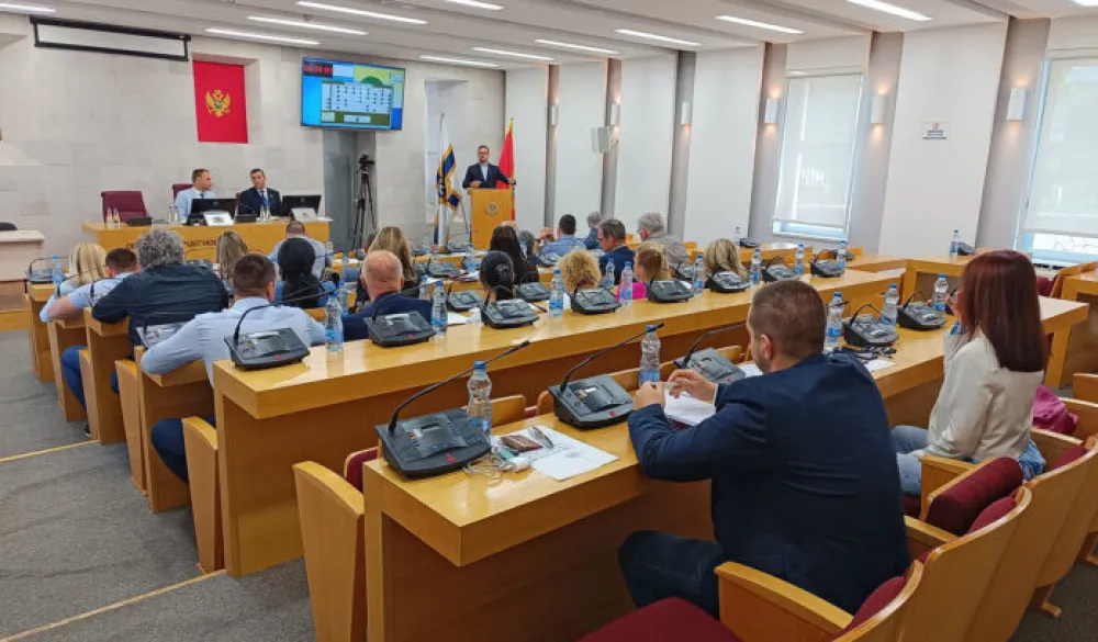 Izbrisani svi &scaron;tandovi od trga do &Scaron;kvera