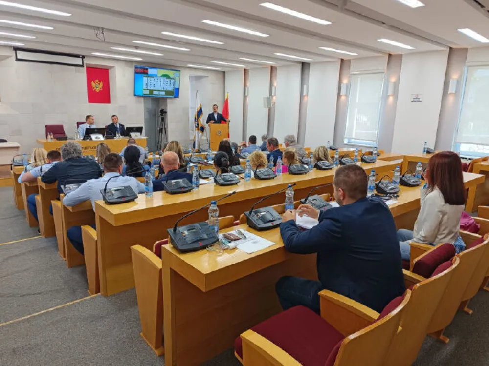 Izbrisani svi &scaron;tandovi od trga do &Scaron;kvera