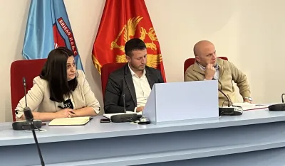U Bijelom Polju predstavljen program kontrole populaciјe pasa