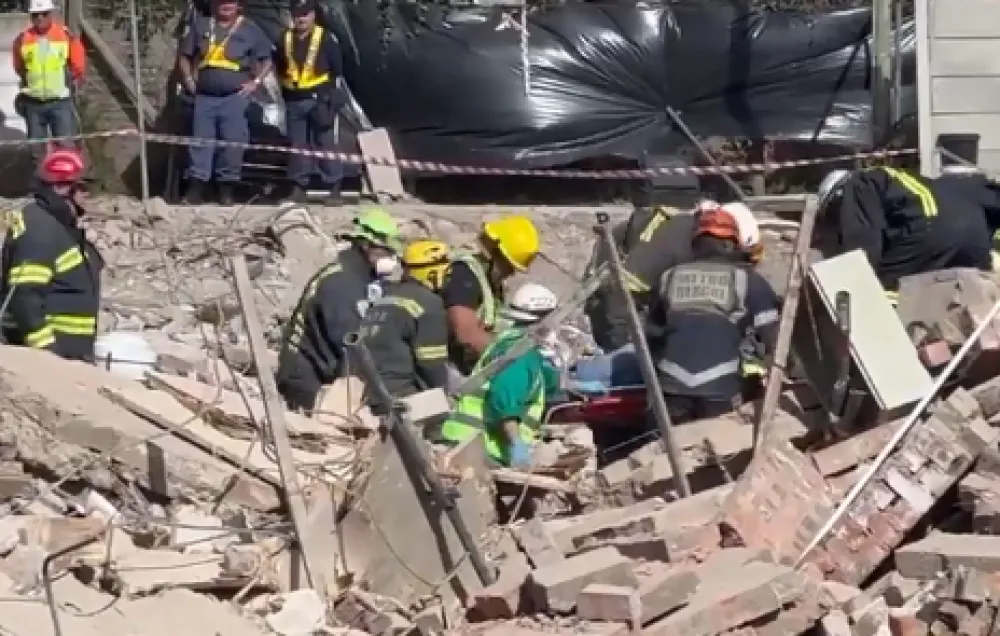 (VIDEO) Južna Afrika: Spa&scaron;en čovjek koji je pet dana proveo ispod ru&scaron;evina zgrade