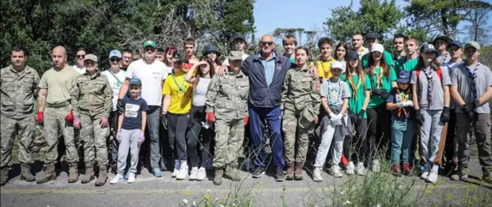 Velika akcija uklanjanja opožarenih stabala i ostalog biljnog otpada na Gorici