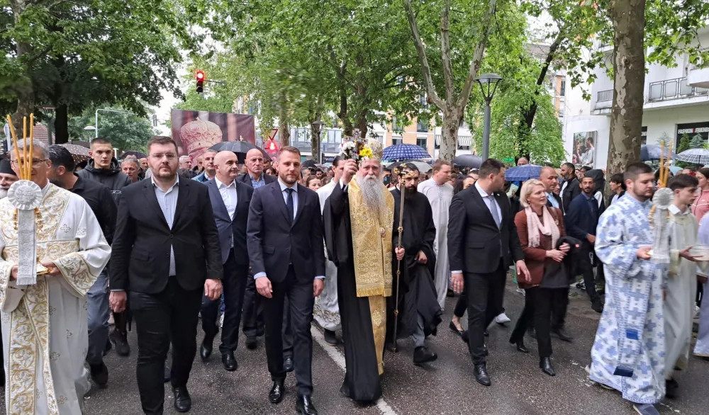 Hiljade vjernika u litiji ulicama Nik&scaron;ića