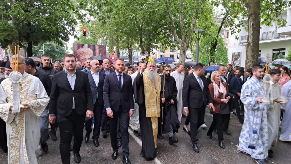Hiljade vjernika u litiji ulicama Nik&scaron;ića