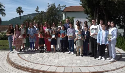 Op&scaron;tina Herceg Novi uručila nagrade: Priznanje za znanje dobilo 47 učenika