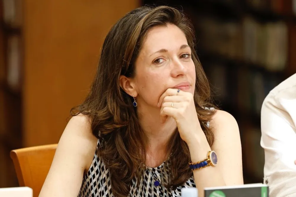 Kako јe to biti neko drugi