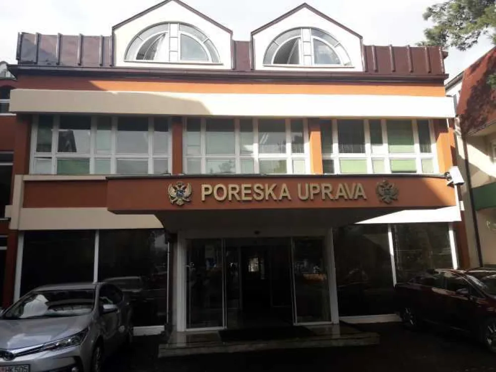 Poreska uprava: Ambasada SAD-a gre&scaron;kom bila na crnoj listi