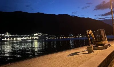 Bager na Žutoj plaži, kruzer dovodi turiste