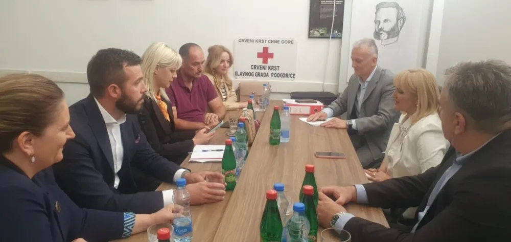      Borovinić Bojović: Pomoći ćemo humanu misiju Crvenog krsta