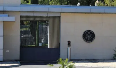 Ambasada SAD: Na vrijeme plaćamo poreze, nema neizmirenih obaveza