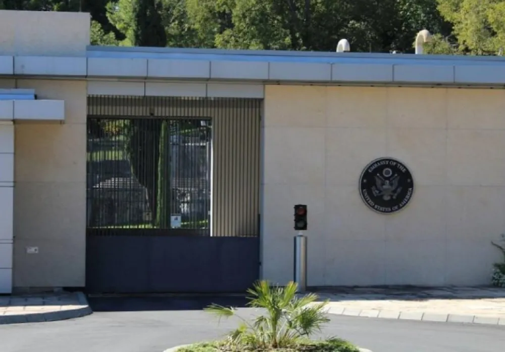 Ambasada SAD: Na vrijeme plaćamo poreze, nema neizmirenih obaveza