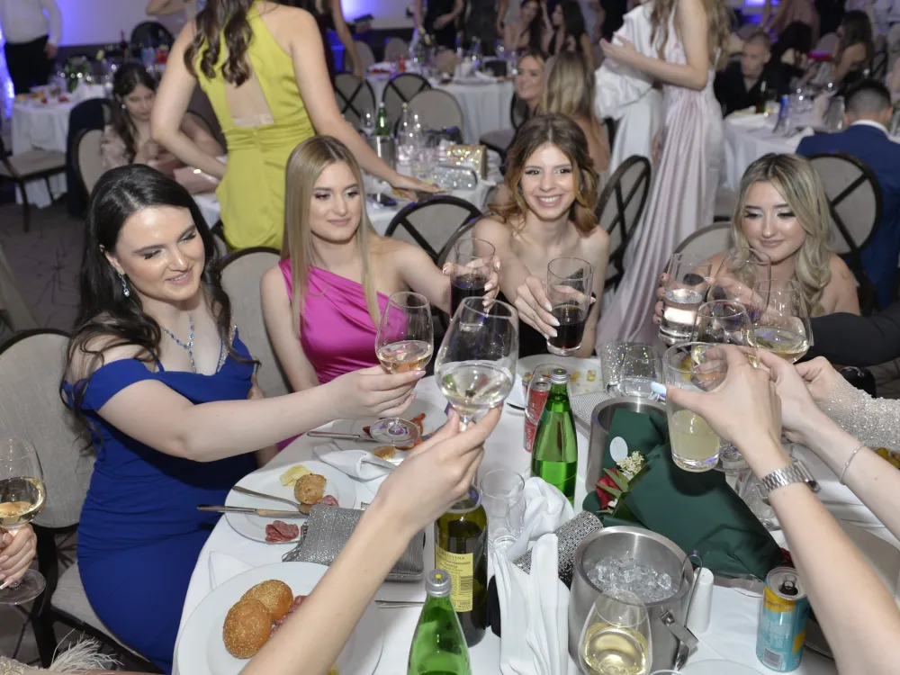 Polumatura O&Scaron; &bdquo;Branko Božović&ldquo; i matura Gimnazije &bdquo;Slobodan &Scaron;kerović&ldquo;