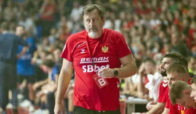 Vlado &Scaron;ola oti&scaron;ao sa klupe