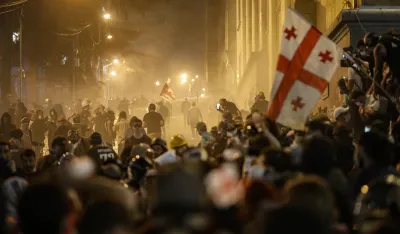 Gruzija usvojila sporni zakon o stranim agentima