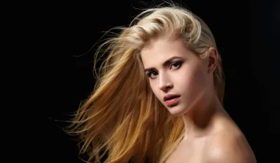 Čaj od kamilice posvetljuje kosu