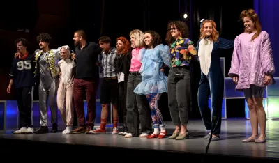 Kreatori predstave nakon izvođenja roplo pozdravljeni