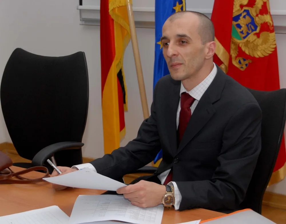 Život u Crnoј Gori vriјedi manje od pet kvadrata garaže