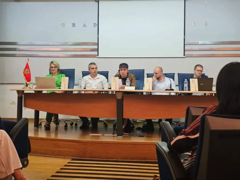 Детаљ с промоције у КИЦ-у