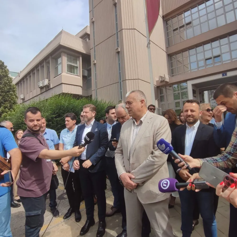 (FOTO/ VIDEO) Mićović: Uvesti krivično djelo koje će sankcionisati napad na advokate