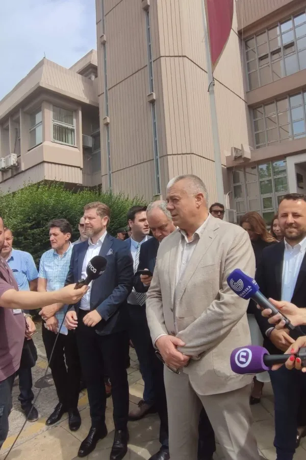 (FOTO/ VIDEO) Mićović: Uvesti krivično djelo koje će sankcionisati napad na advokate