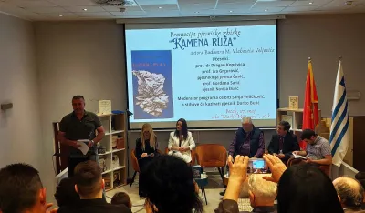 Održana pomocija knjige poezije Buda Vlahovića Veljovića "Kamena ruža"