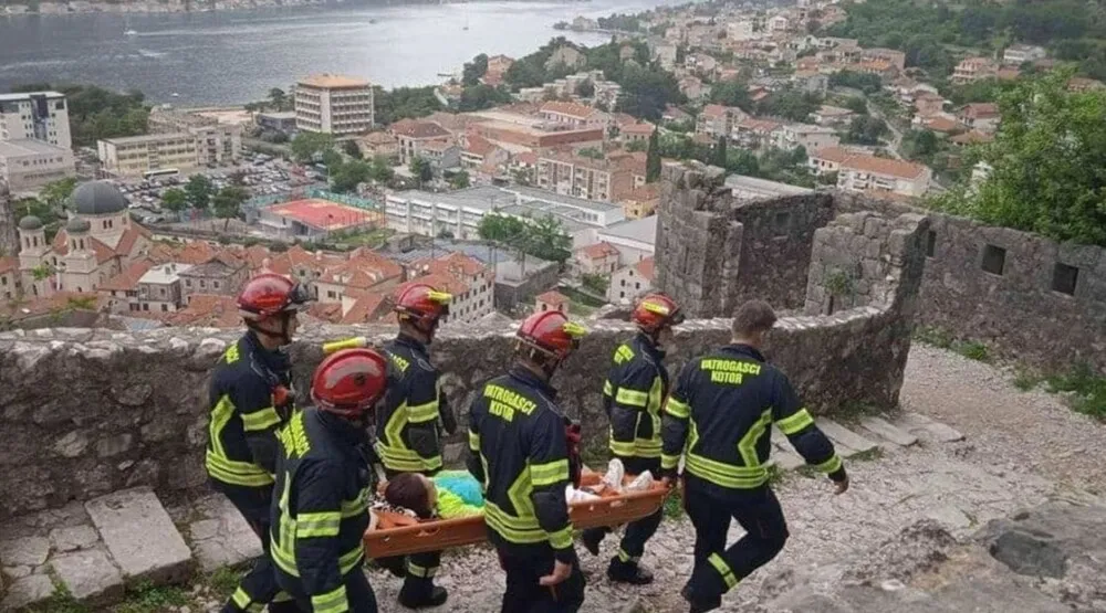 Vatrogasci pomogli kineskoj turistkinji