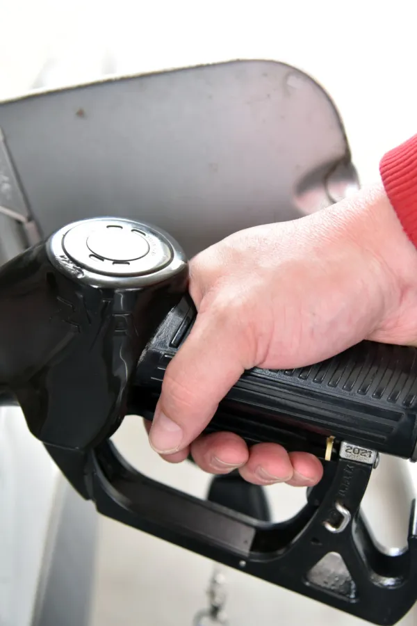 Od danas jeftinije gorivo