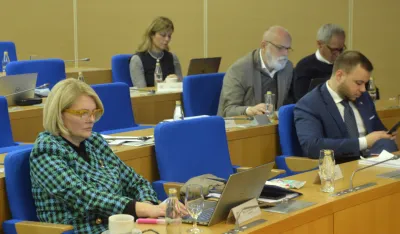 Za PES izbori alternativa, Uјedinjena vјeruјe da to odgovara samo predanima