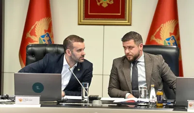 +Zapad podsjeća Vučića da su mu omogućili da krade izbore, vara demokratske principe, ali da to ima svoju cijenu koju sada Srbija i srpski narod moraju da plate