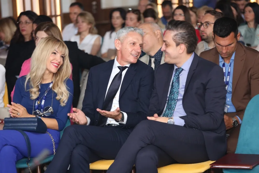 Kristofer &Scaron;eldon i Novica Vuković