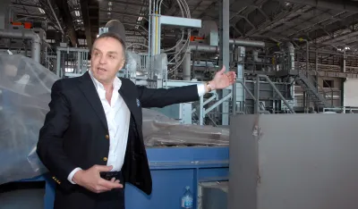 Pejović u jednoj od svojih fabrika