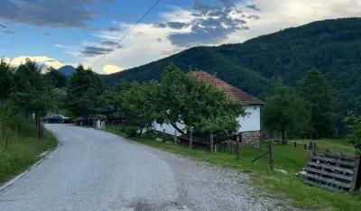 Zacrtana trasa auto-puta od Mate&scaron;eva do Andrijevice&nbsp;ru&scaron;i vi&scaron;e od 50 kuća