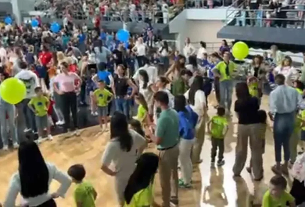 (VIDEO) Milatovići plesali sa djecom na priredbi vrtića