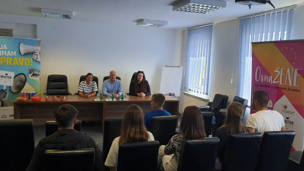 Sa radionice u Bijelom Polju poručeno: Pravo mladih na bezbјedno okruženje i kulturu diјaloga