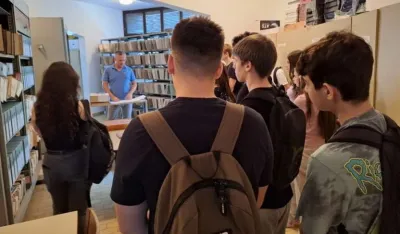 Učenici prvih razreda SEU&Scaron; posjetili Arhivski odsjek Bar