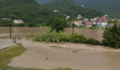 Poplave u Herceg Novom: Izlila se Opačica, put prema Kutima zatvoren