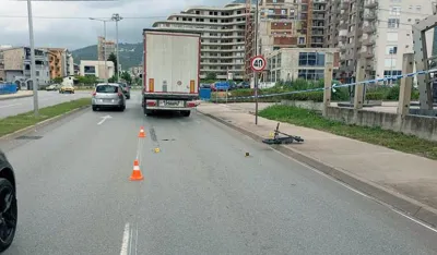 Baranin te&scaron;ko povrijeđen: Udario ga kamion dok je vozio trotinet