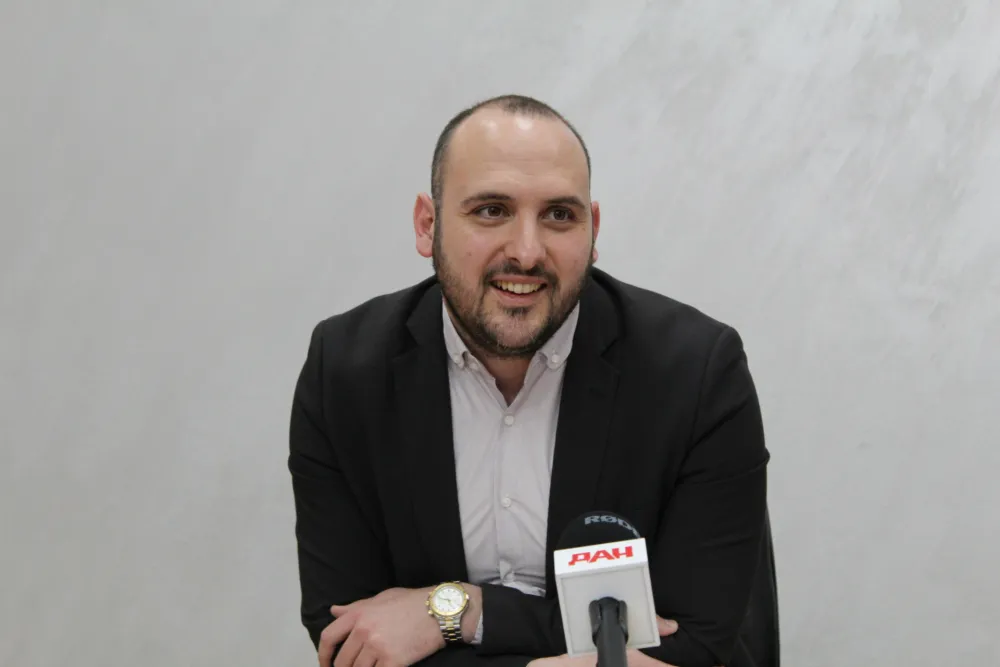 Smiјenjen sekretar Milan Stanović, tvrdi da јe u pitanju politička odluka