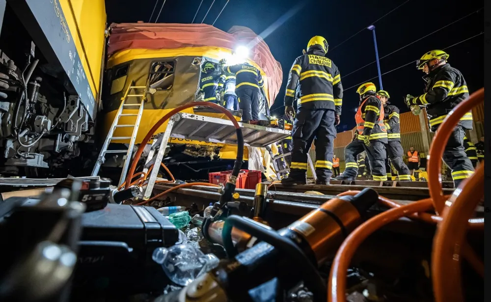 (VIDEO) Četvoro poginulih, najmanje 23 osobe povrijeđene u sudaru voza u Če&scaron;koj